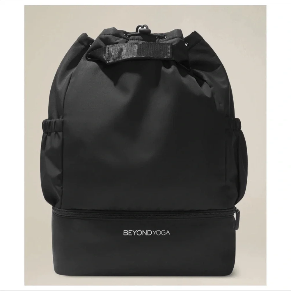 Beyond Yoga Convertible Gym Black‎ Backpack with Drawstring Closure